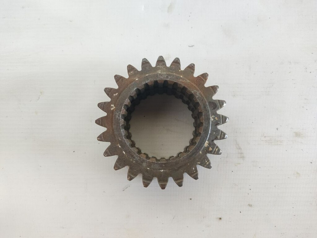 шестерня коробки передач б/у - 1